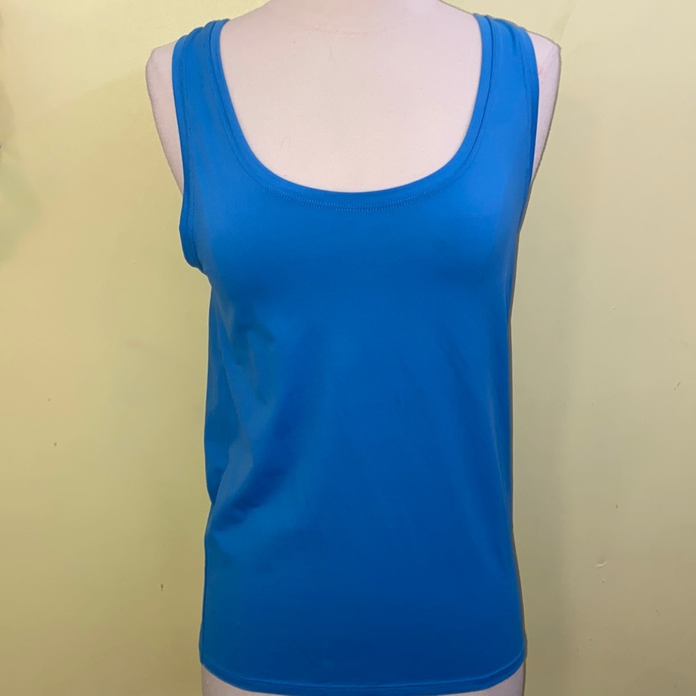 Karen Kane tank top have 15 different colors